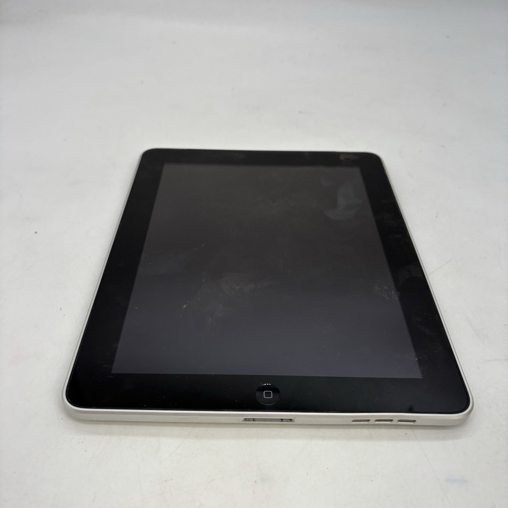 iPad 16GB A1337 1st Gen Broken Doesn't Turn On Silver Parts Or Repair Bundle